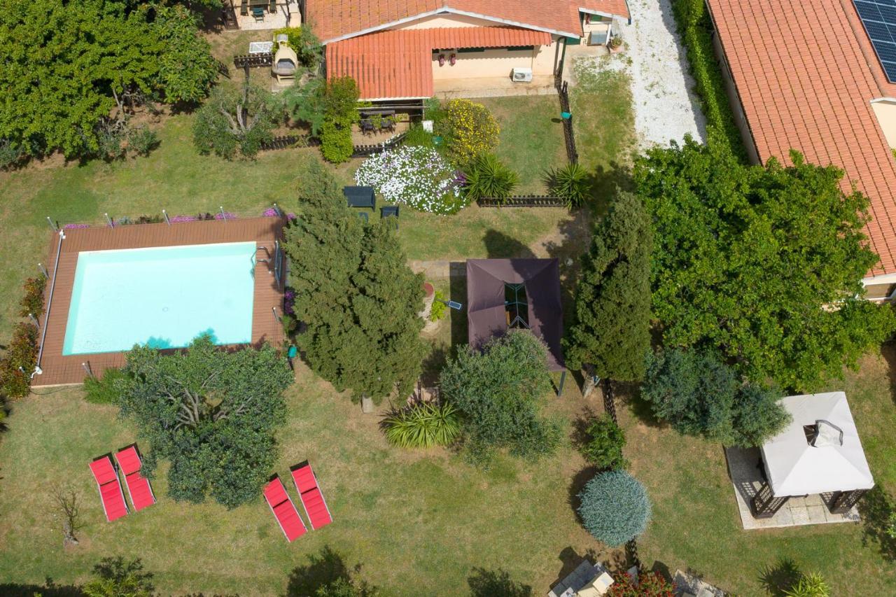 Podere Isabella San Vincenzo Eksteriør bilde
